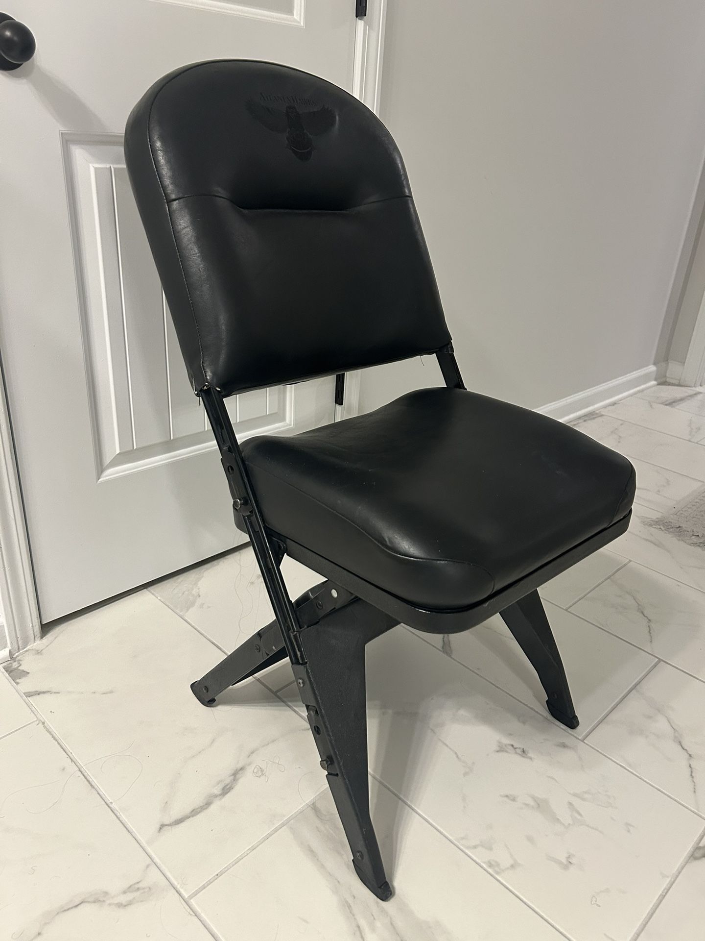 Vintage Atlanta Hawks Leather Courtside Chair