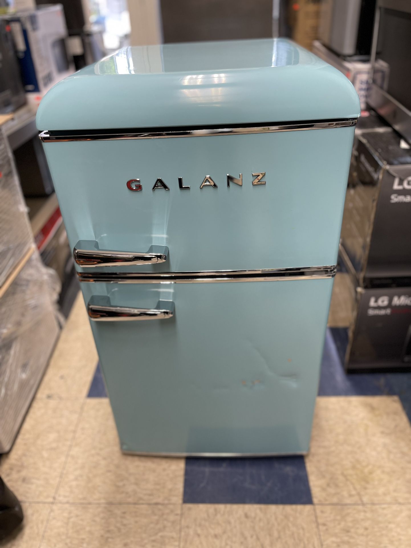 Mini Fridge Galanz Retro Blue for Sale in Sarasota, FL - OfferUp