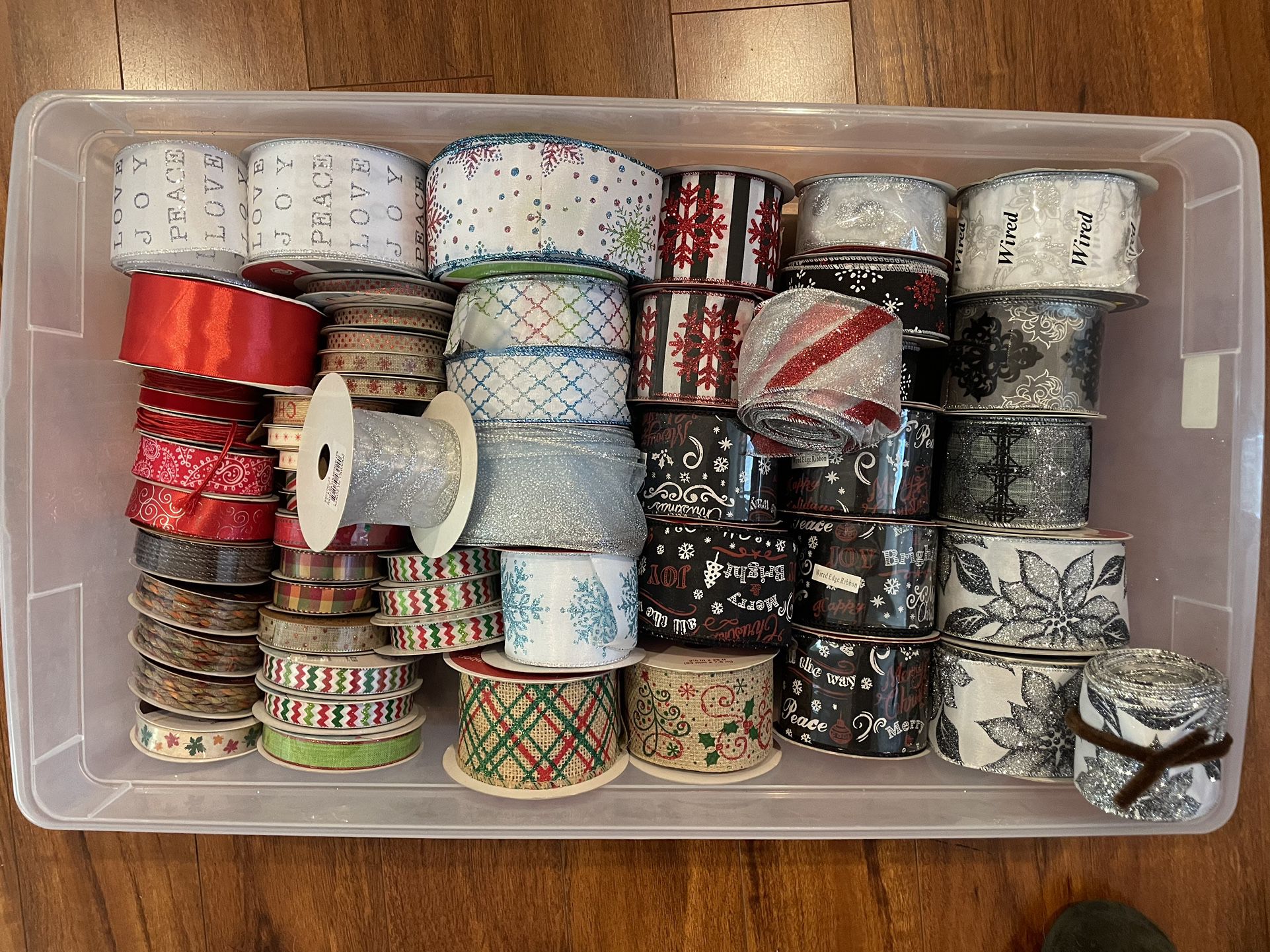 Assorted Wired Holiday Ribbon 