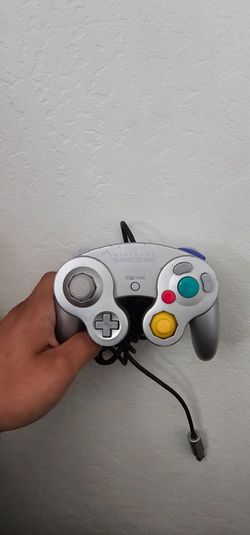 Silver gamecube controller works