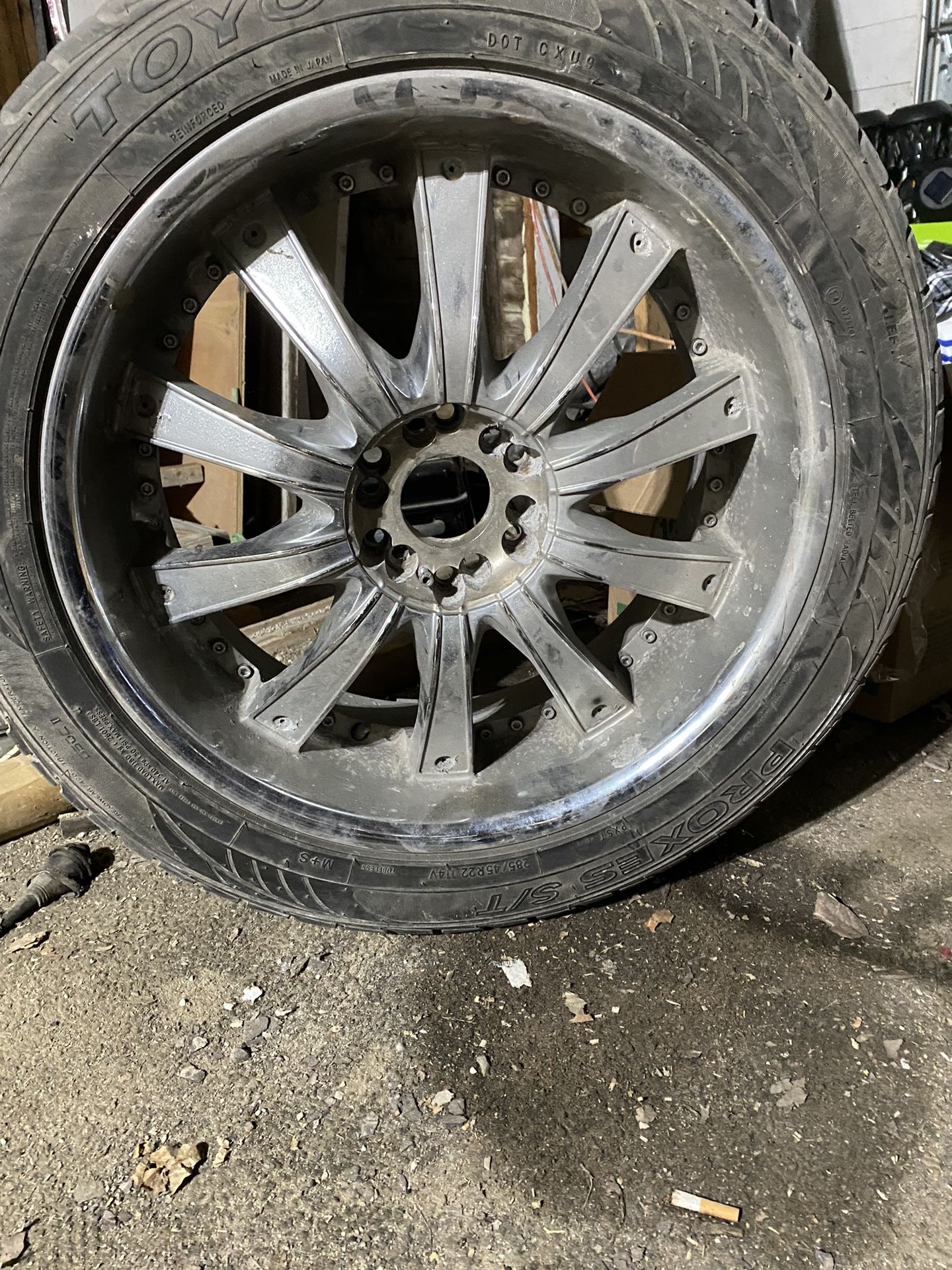 22” Rims With Tires 2004 Chevy Tahoe And Suburban