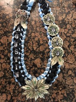 Graduation leis