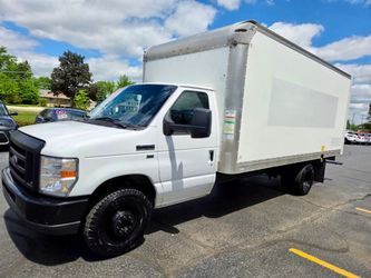 2019 Ford E350 Super Duty Cutaway