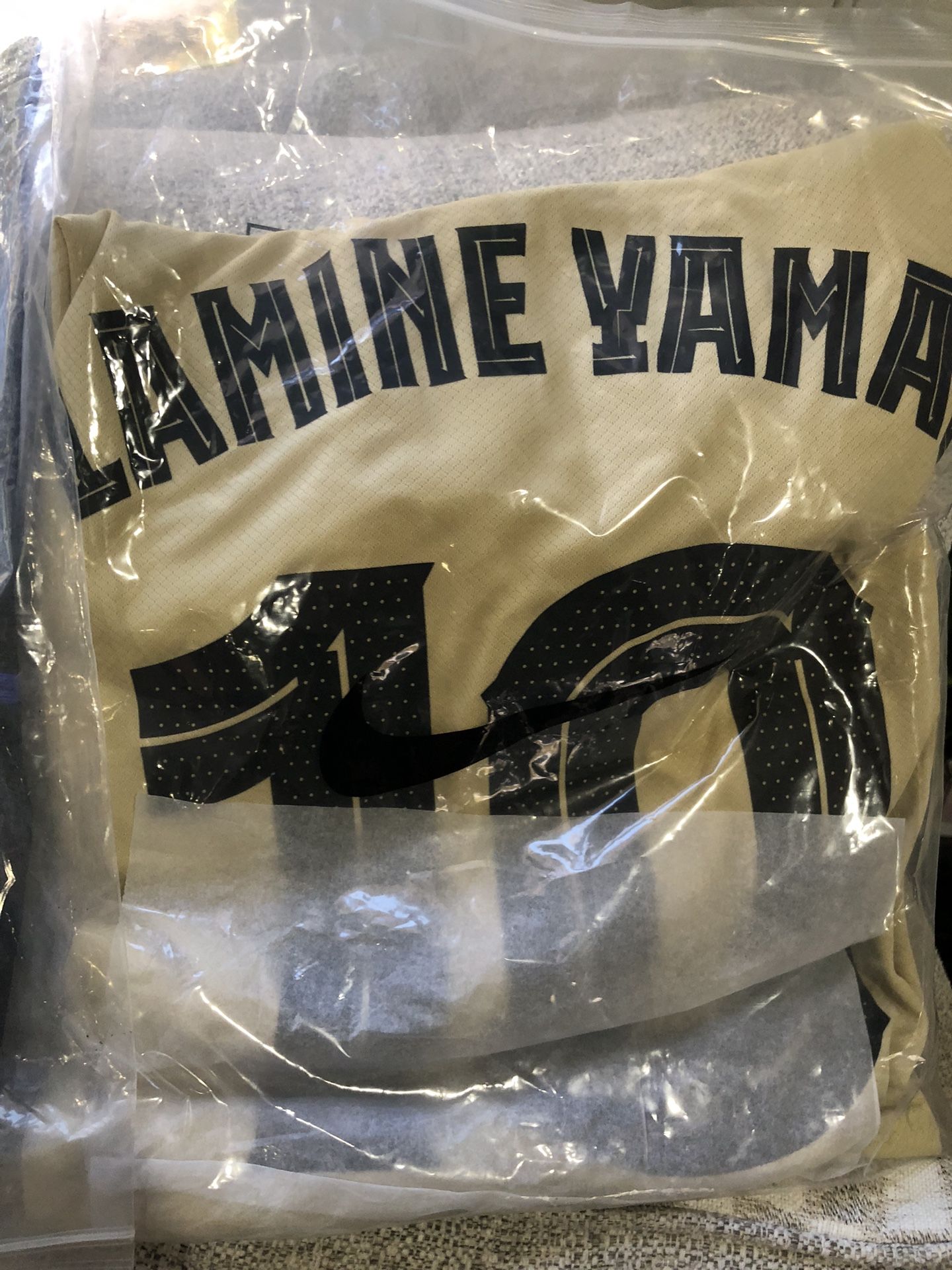 Lamine Yamal Barcelona Jersey