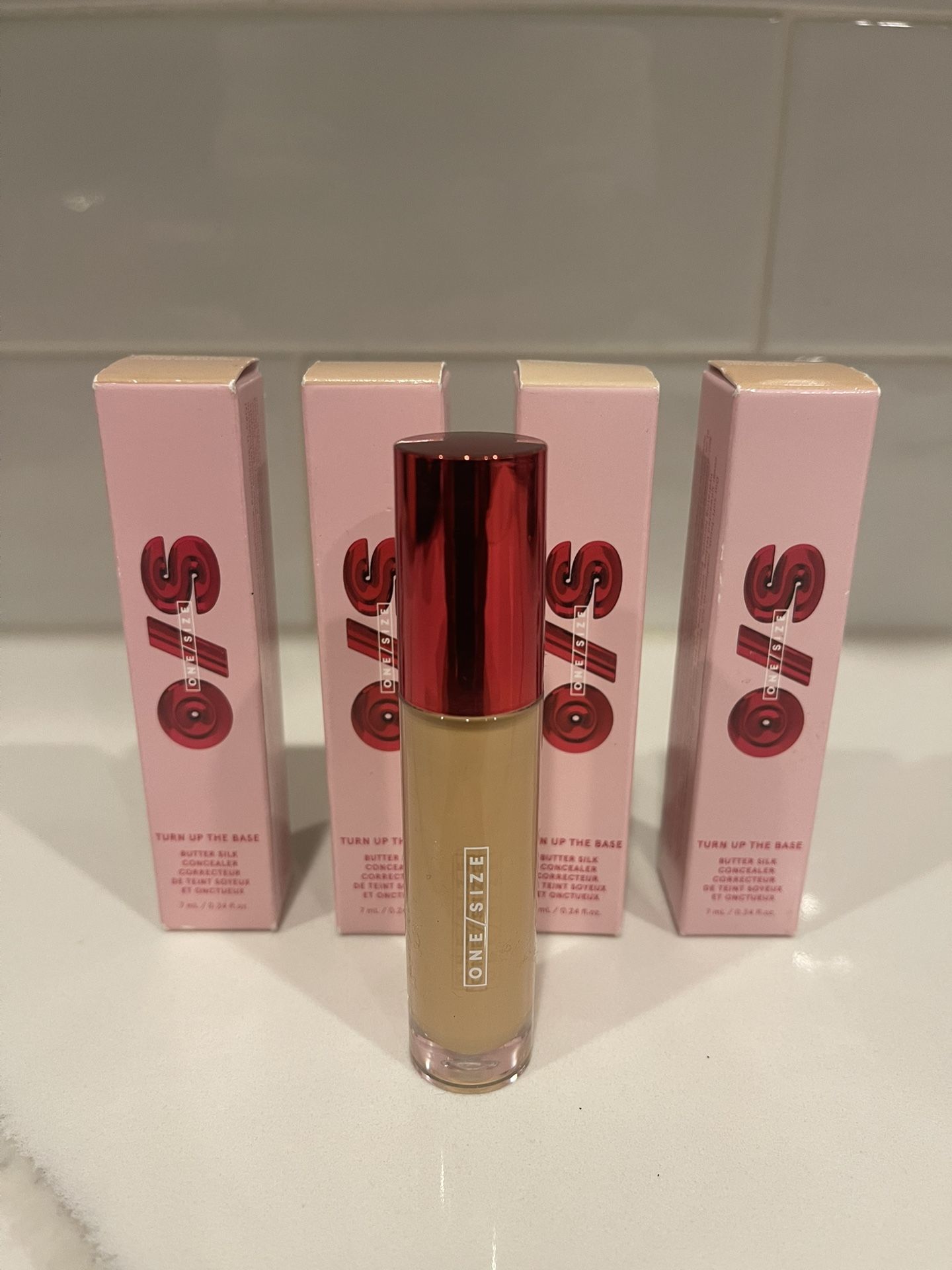 O/S BUTTER SILK CONCEALER