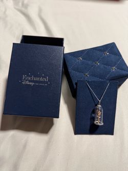Belle rose necklace