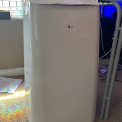 LG AC Portable Whit Remote And Window Kit