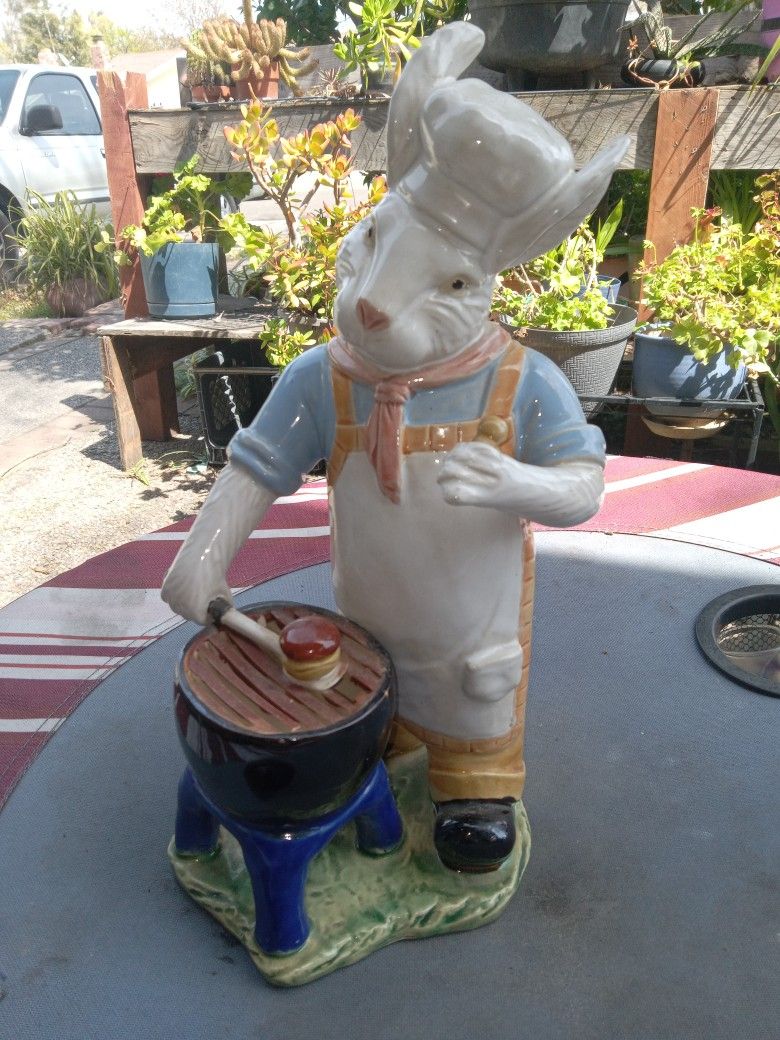 Ceramic Bunny Rabbit Chef