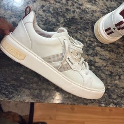 Bally Shows Size Eu9E, Us10