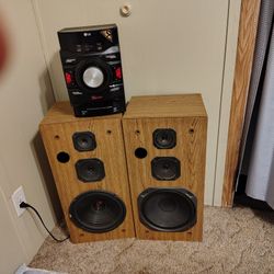 Trade :700 Watt Stereo System 