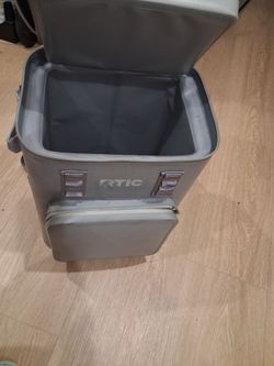 RTIC COOLER KEEPS THAT ICE  COLD