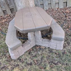 Children's picnic table