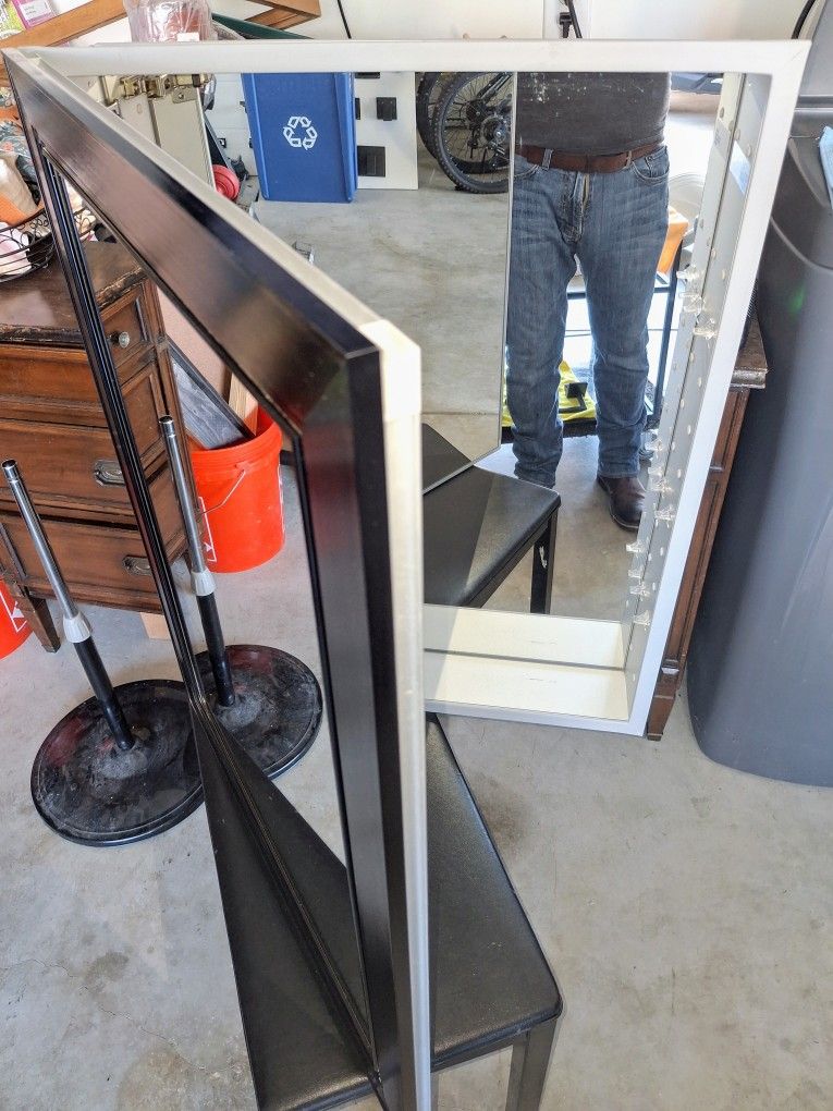 Med Cabinet/3 Glass Mirrorss/3glass Shelves