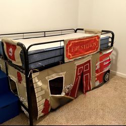 Twin Kids loft Bed 
