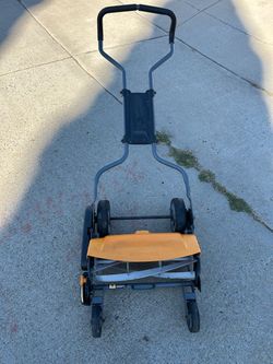 Fiskar push mower