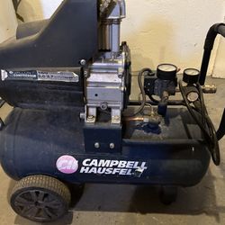 CAMPBELL HAUSFELD 8 Gallon Air Compressor