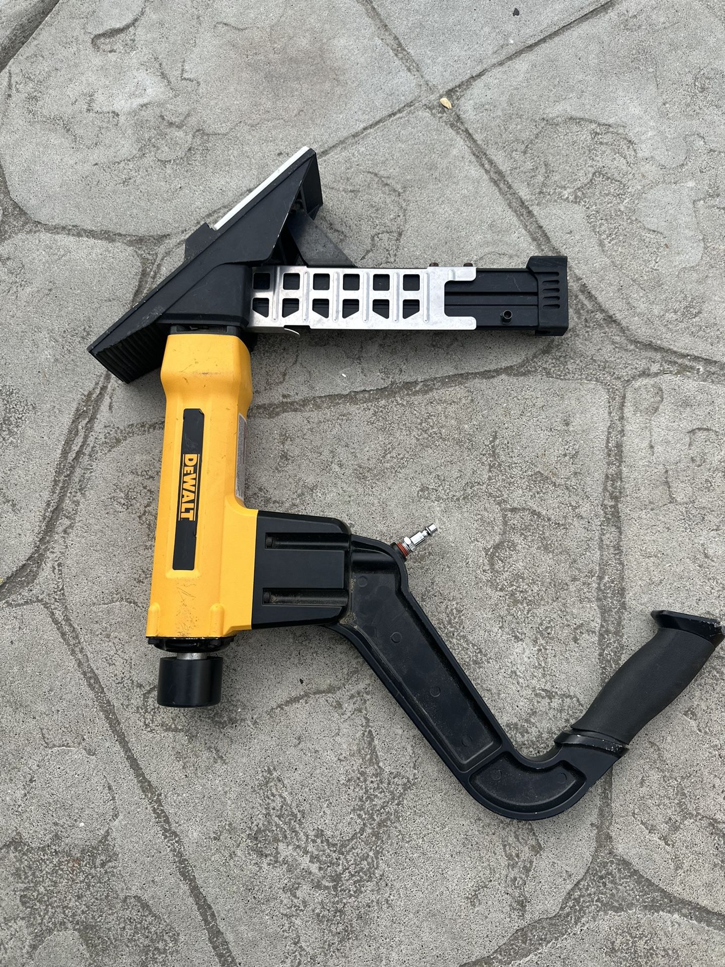 Dewalt