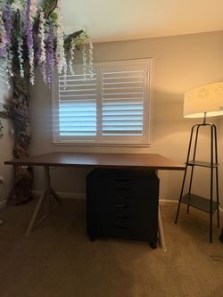 Mechanical Standing Desk
