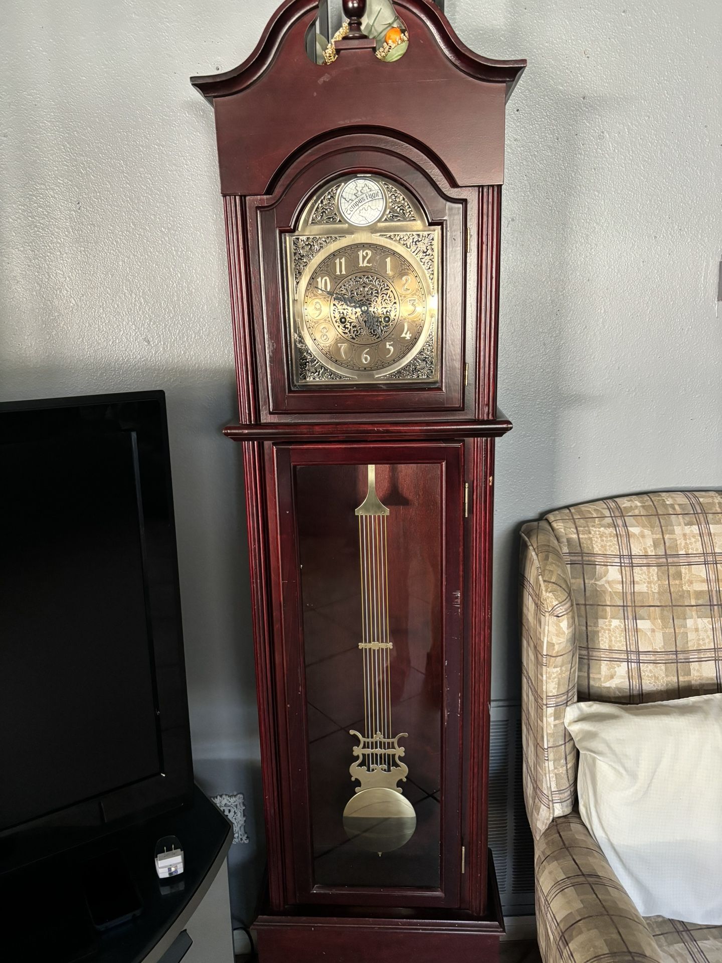 Father Clock Tempts Fight