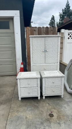 White bedroom set