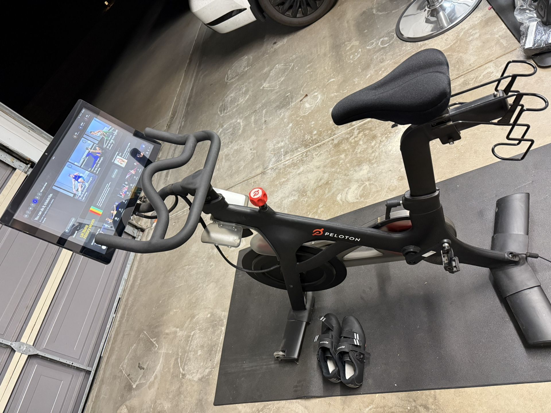 Great Condition Peloton! - Rarely Used