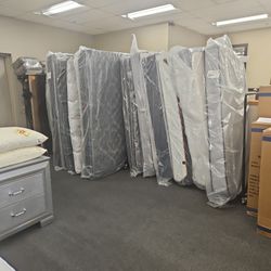 Warehouse Liquidation Savings Up To 70% Off