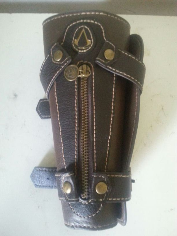 Assassin's Creed hidden Blade Arm Pocket