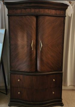 Armoire/wardrobe  / Tv