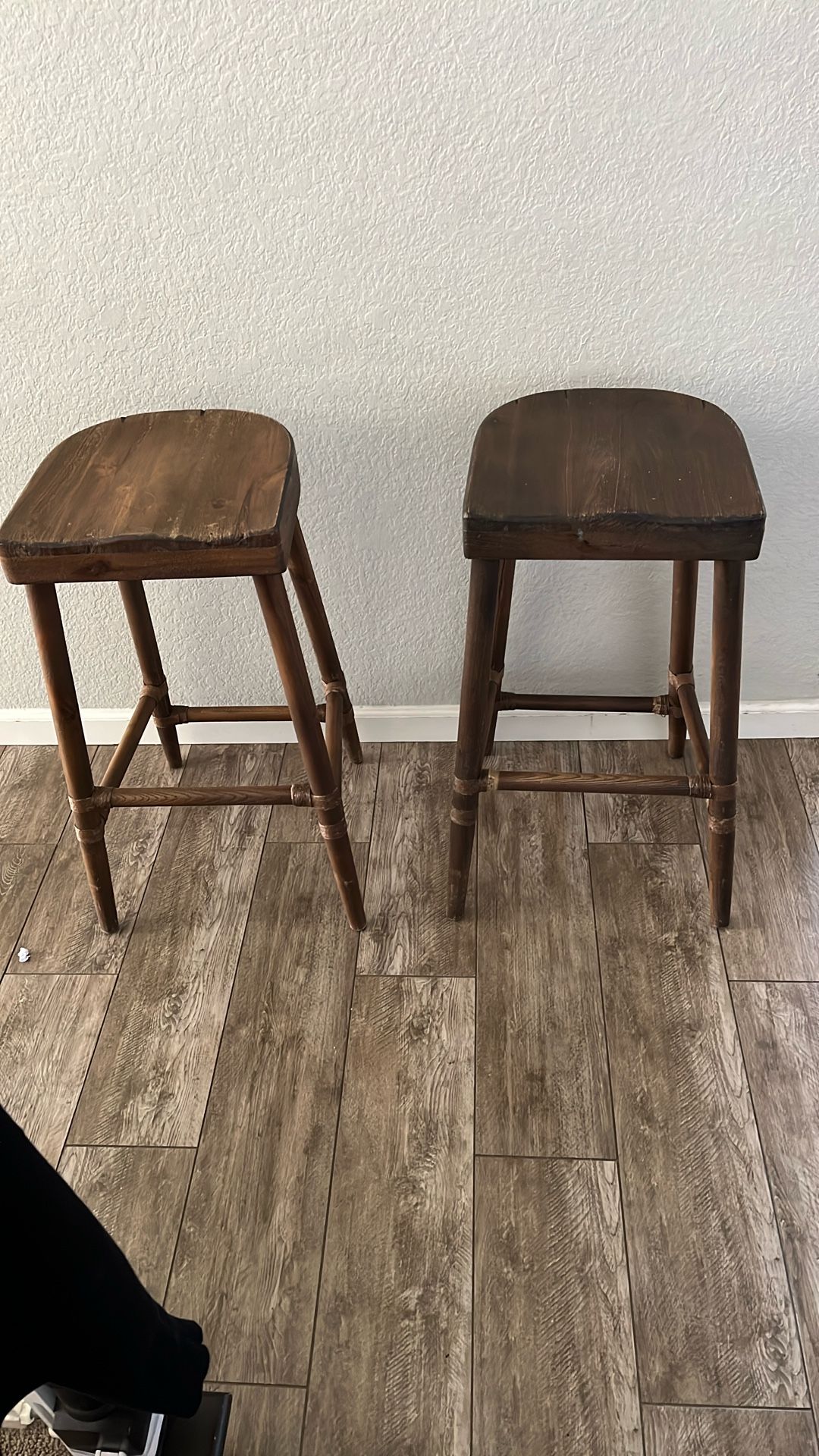 2 Bar Stools