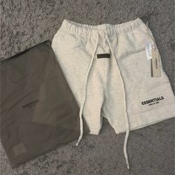 Essentials Fear of God Light Oatmeal Shorts (M)