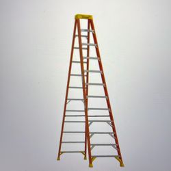 12 Fiberglass Step Ladder