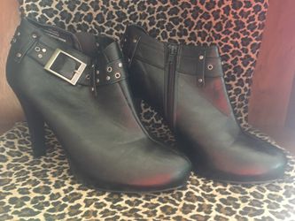 Black leather booties hills