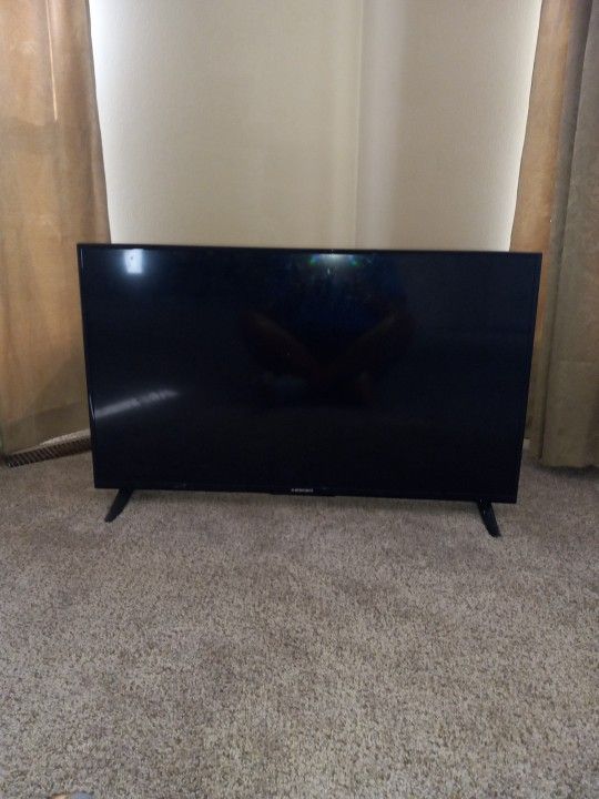Element 32 Inch Flat Screen