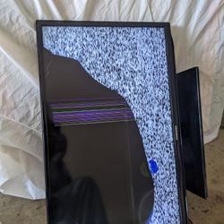 About 14 Free Tv All Broken Some Are Smart Tv.. Come Take Aaa For Free