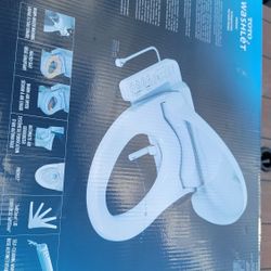 TOTO Washlet Bidet Seat with Softclose Lid - $399 at Costco