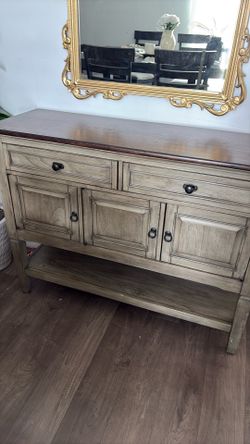 Very nice Walk in table