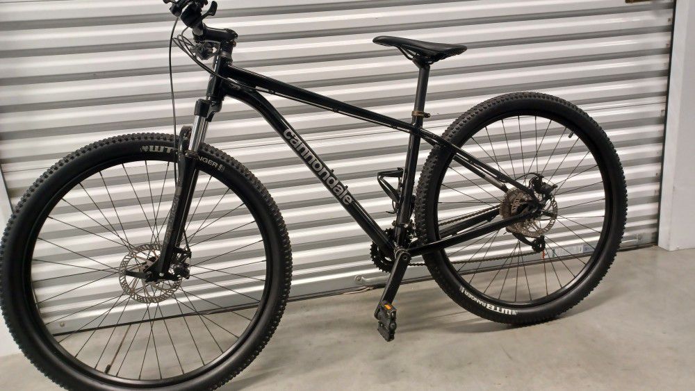 montain BIKE  ( cannondale )