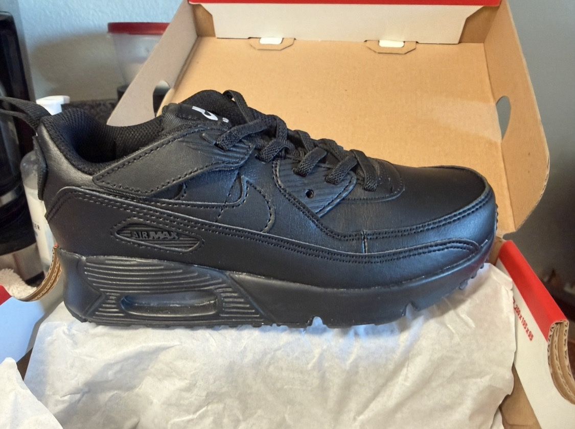 Size 2y KIDS Nike Air Max 90 LTR NEW $55