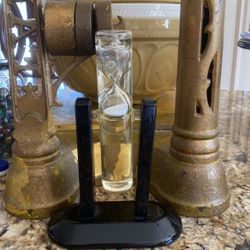 Contemporary three minute Hourglass