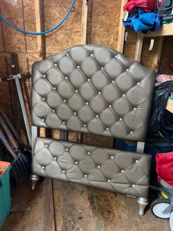 Twin bed