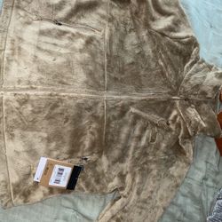 Women’s Osito Jacket  NWT $70