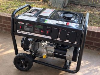 Brand new!!  Briggs & Stratton Storm Responder 6,250/8,500 Watt Generator no