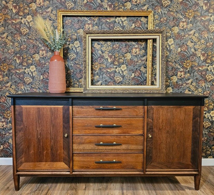 ✨ Beautifully Refinished MCM Davis Cabinet Company Buffet / Sideboard ✨