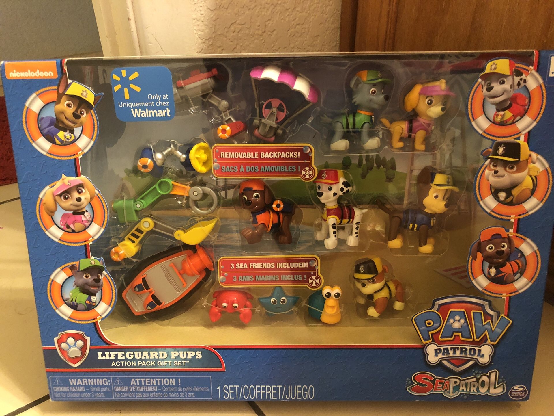 Paw patrol lifeguard pups gift set
