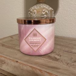 Bath & Body Works Wildberry Jam Donut Candle