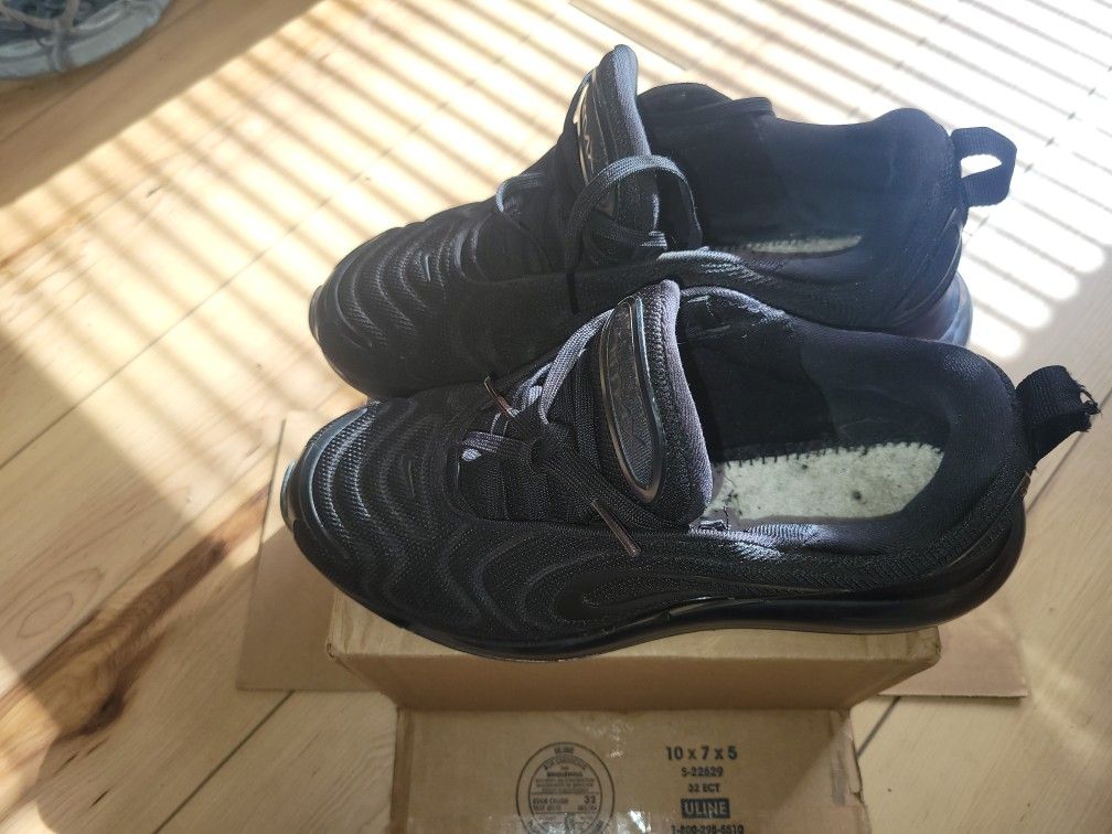 Nike 720 Size 8 Air Max Black Mesh Runners