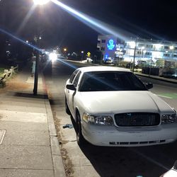 2004 Ford Crown Victoria