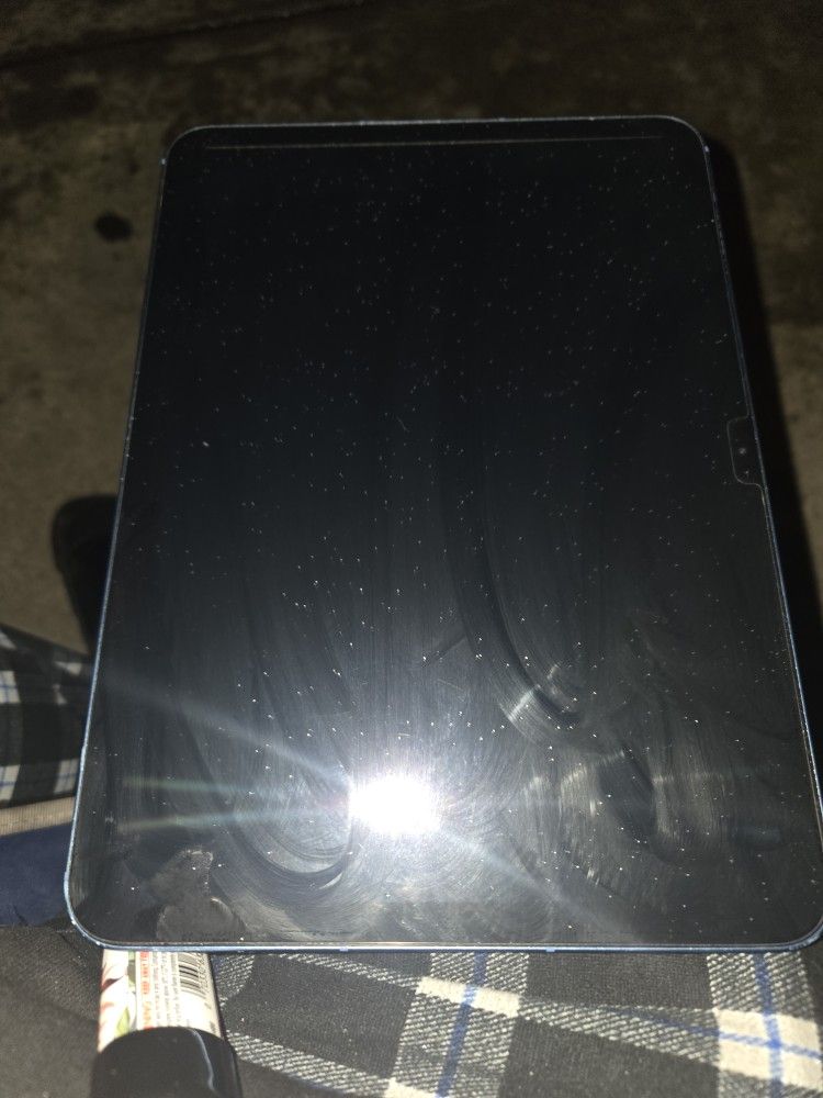IPad For Parts Don't Turn On 