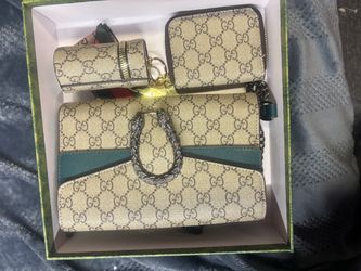 Gucci GG Supreme Bag Set