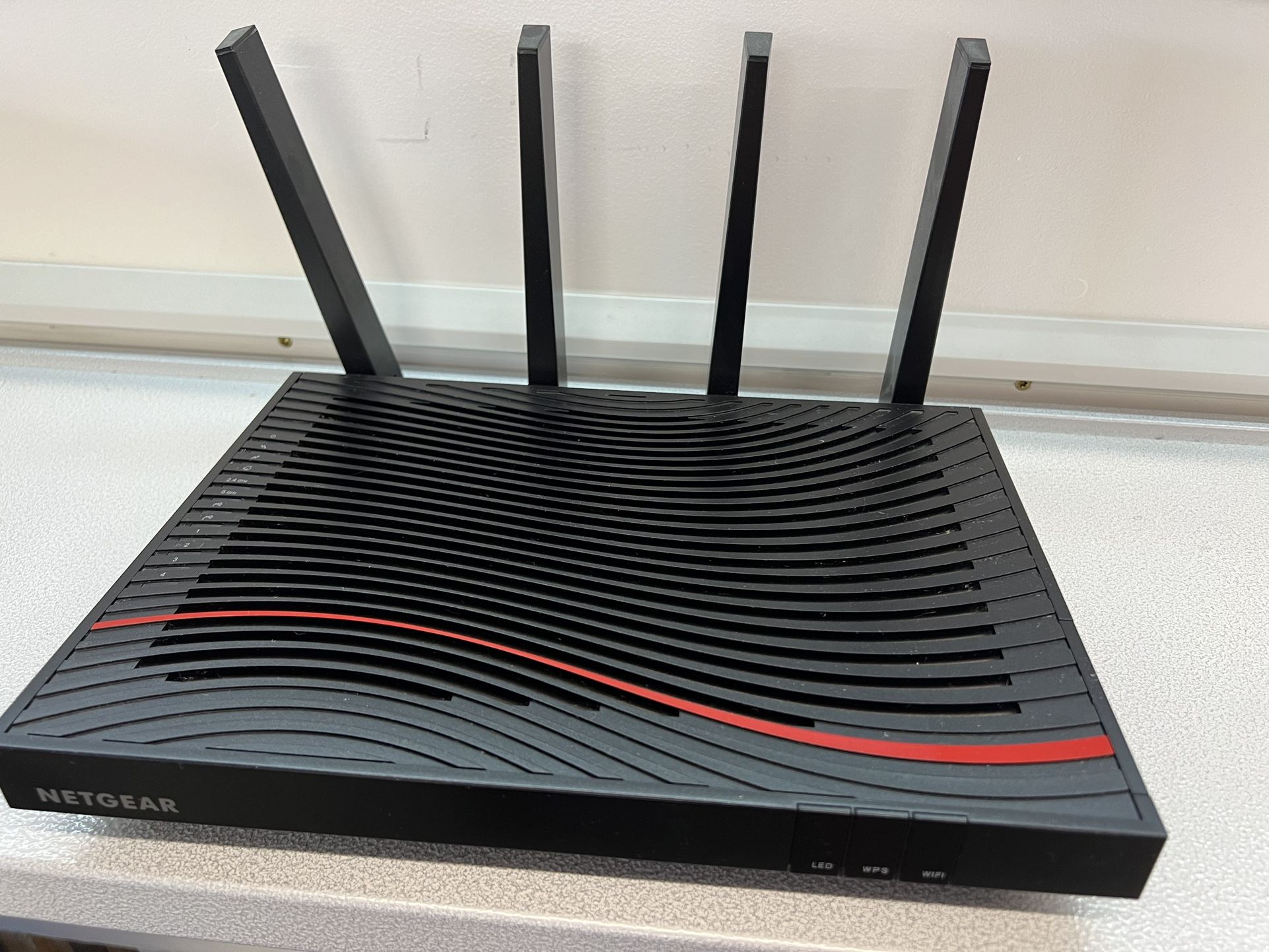 Netgeat Nighthawk X4S